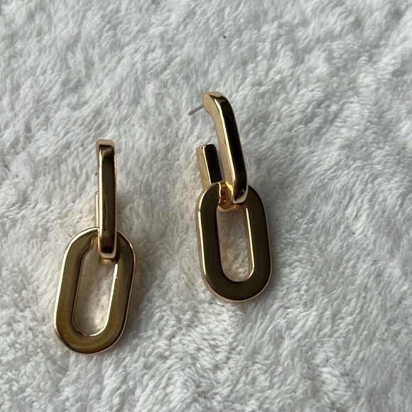 Set of 4 Beautiful Earrings - Picture 4 of 12